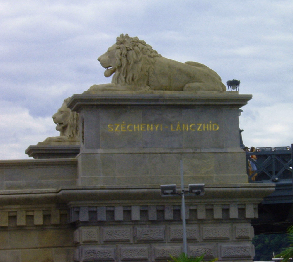 Budapest chain bridge