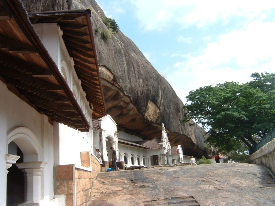 Suzanna Travels to Sri Lanka