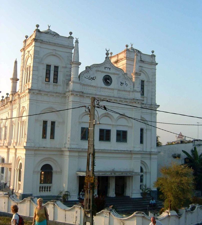 Suzanna Travels to Sri Lanka